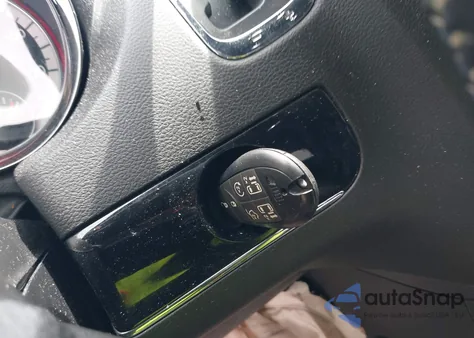 2019 Dodge Grand Caravan Sxt z USA, uszkodzony, nr VIN 2C4RDGCG3KR528086